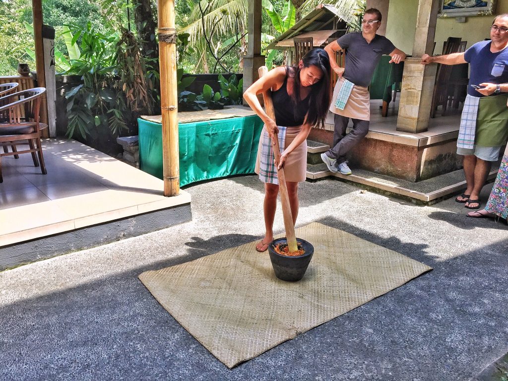 Paon Bali Cooking Class pestle motar