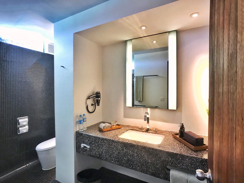 Bathroom Viroth's Hotel Siem Reap Cambodia
