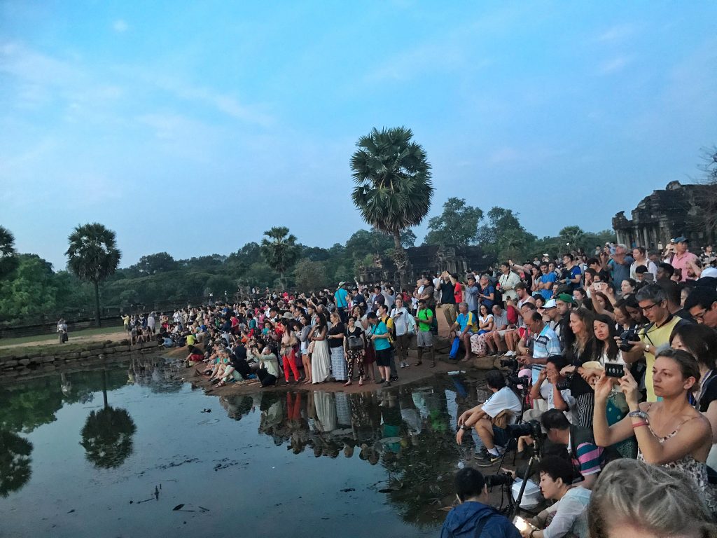 sunrise angkor wat siem reap cambodia